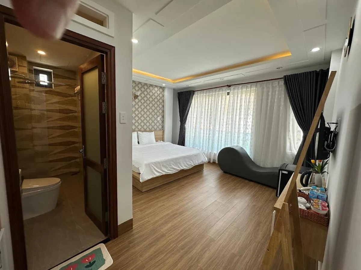 The Land Hotel & Apartment Vung Tau 3*,